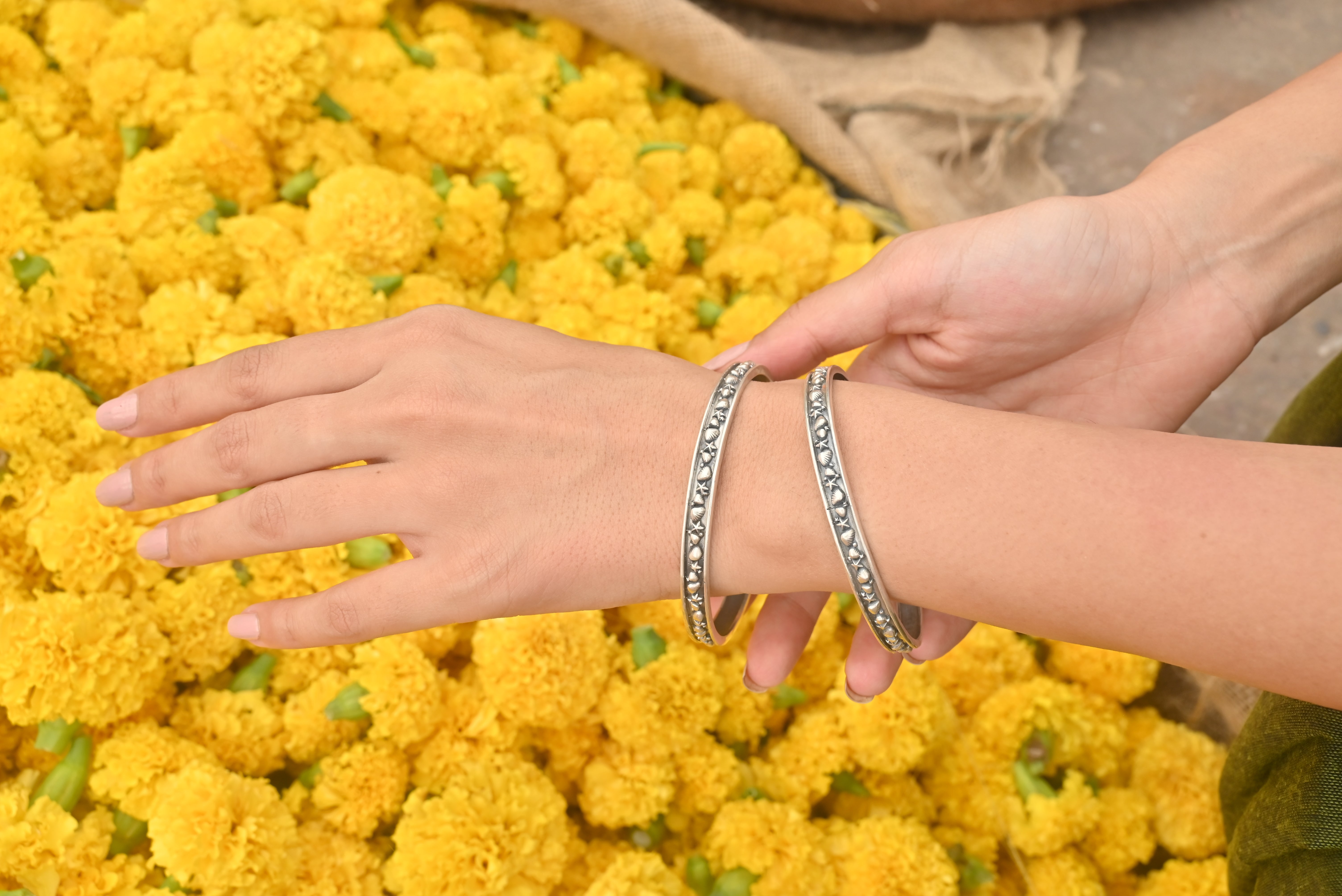 Silver SeaShell Bangle